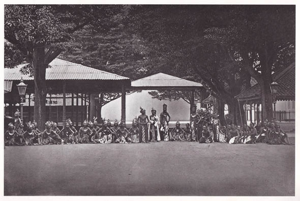 Wayang orang Jaya Semadi mengangkat lakon Mahabharata, In den Kedaton, 1884.