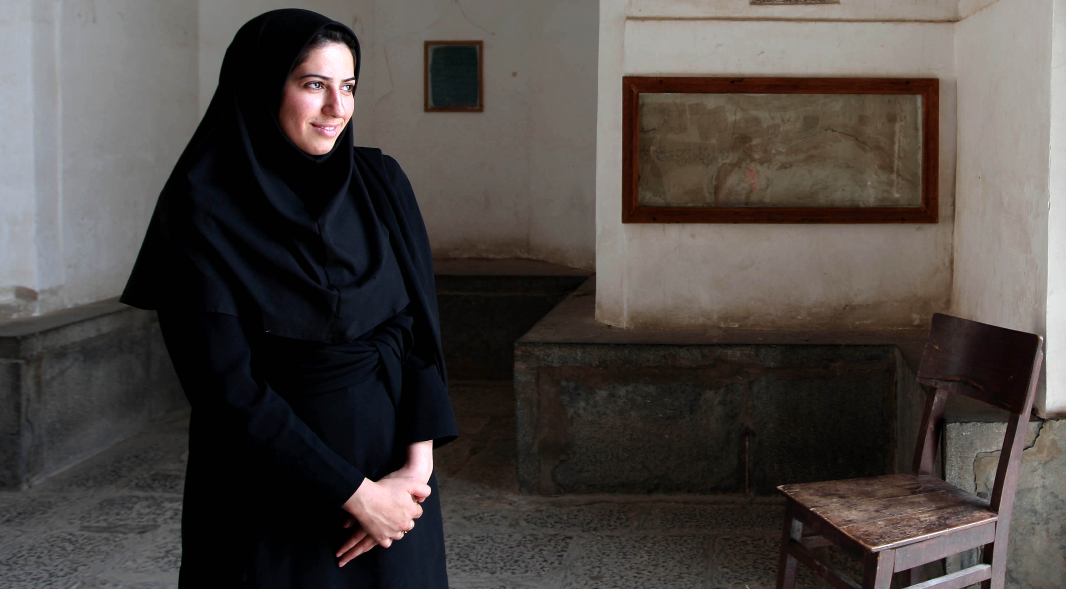 Perempuan Iran ini memberi sinyal kepada saya bahwa dia bersedia untuk difoto.